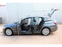BMW 3-Serie Touring 330i High Executive Edition O.a: Voll. Leder, Pdc, Led, Carplay, Elktr. achterklep, Sportstoelen, Etc..  Rijklaar! All-in prijs!