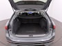Volkswagen Passat Variant 1.5 eHybrid Elegance Business Trekhaak / Metalllic / App