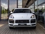 Porsche Cayenne 3.0 E-Hybrid Platinum Edition | SPORTDESIGN | SPORTCHRONO | SPORTUITLAATSYSTEEM | PANORAMA/SCHUIF-KANTELDAK | PASM LUCHTVERING | 21 INCH | 18-WEG STOELEN | ACHTERUITRIJCAMERA | ADAPTIVE CRUISE CONTROL | CARRARAWIT |