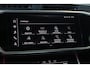 Audi A6 Avant 55 TFSI e Quattro Competition Tangorot Metallic | RS-stoelen | Black Optic | Head-Up | Camera | Pano | Adapt. Cruise | Trekhaak | Stoel/Stuurverw. | Carplay | Memory | Sfeerverl. | 20" LMV | PDC V+A