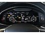 Audi A6 Avant 55 TFSI e Quattro Competition Tangorot Metallic | RS-stoelen | Black Optic | Head-Up | Camera | Pano | Adapt. Cruise | Trekhaak | Stoel/Stuurverw. | Carplay | Memory | Sfeerverl. | 20" LMV | PDC V+A