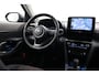 Toyota Yaris Cross 1.5 Hybrid Executive | Trekhaak | Dodehoek detectie | Stoelverwarming | Head-up display | JBL | Apple Carplay / Android Auto | Parkeersensoren voor/achter | 18 inch