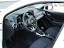 Mazda 2 1.5 Skyactiv-G Luxury | Navigatie | Climate Control | Parkeersensoren | Cruise Control