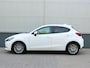 Mazda 2 1.5 Skyactiv-G Luxury | Navigatie | Climate Control | Parkeersensoren | Cruise Control