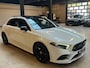 Mercedes-Benz A-klasse 200 Business Solution AMG Pano/Carplay/Camera/Sfeerverlichting