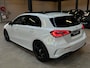 Mercedes-Benz A-klasse 200 Business Solution AMG Pano/Carplay/Camera/Sfeerverlichting