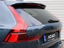 Volvo XC60 2.0 T6 Plug-in hybrid AWD Plus Black Edition Automaat / Trekhaak / Panoramadak / Head-up display / Harman Kardon / 360 camera / 21"velgen