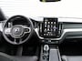 Volvo XC60 2.0 T6 Plug-in hybrid AWD Plus Black Edition Automaat / Trekhaak / Panoramadak / Head-up display / Harman Kardon / 360 camera / 21"velgen