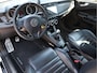 Alfa Romeo Giulietta 1.4 T Business Executive Airco / Elekramen / Stuurbekr / Xenon / Leder / Camera / Keurig onderhouden / zeer nette staat / Voldoende Apk /