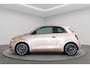 Fiat 500e La Prima 42 kWh | Panoramadak | Camera | Stoelverwarming | Adaptive Cruise Controle | Parkeersensoren | Kunstlederen bekleding |