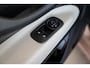 Fiat 500e La Prima 42 kWh | Panoramadak | Camera | Stoelverwarming | Adaptive Cruise Controle | Parkeersensoren | Kunstlederen bekleding |