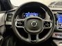 Volvo XC90 T8 Recharge AWD R-Design PANO/B&W/TREKHAAK/360CAMERA/22'/SOH 97,3%/HEAD-UP/STANDKACHEL/MEMORY/GOOGLE/R-DESIGN VOL LEER/DONKERE-HEMEL/BLACK ALL BLACK/VOLLEDIG VOLVO DEALER HISTORIE