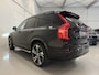 Volvo XC90 T8 Recharge AWD R-Design PANO/B&W/TREKHAAK/360CAMERA/22'/HEAD-UP/STANDKACHEL/MEMORY/GOOGLE/R-DESIGN VOL LEER/DONKERE-HEMEL/BLACK ALL BLACK/VOLLEDIG VOLVO DEALER HISTORIE