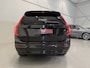 Volvo XC90 T8 Recharge AWD R-Design PANO/B&W/TREKHAAK/360CAMERA/22'/HEAD-UP/STANDKACHEL/MEMORY/GOOGLE/R-DESIGN VOL LEER/DONKERE-HEMEL/BLACK ALL BLACK/VOLLEDIG VOLVO DEALER HISTORIE