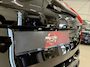 Volvo XC90 T8 Recharge AWD R-Design PANO/B&W/TREKHAAK/360CAMERA/22'/SOH 97,3%/HEAD-UP/STANDKACHEL/MEMORY/GOOGLE/R-DESIGN VOL LEER/DONKERE-HEMEL/BLACK ALL BLACK/VOLLEDIG VOLVO DEALER HISTORIE
