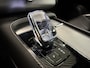 Volvo XC90 T8 Recharge AWD R-Design PANO/B&W/TREKHAAK/360CAMERA/22'/HEAD-UP/STANDKACHEL/MEMORY/GOOGLE/R-DESIGN VOL LEER/DONKERE-HEMEL/BLACK ALL BLACK/VOLLEDIG VOLVO DEALER HISTORIE