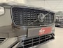 Volvo XC90 T8 Recharge AWD R-Design PANO/B&W/TREKHAAK/360CAMERA/22'/HEAD-UP/STANDKACHEL/MEMORY/GOOGLE/R-DESIGN VOL LEER/DONKERE-HEMEL/BLACK ALL BLACK/VOLLEDIG VOLVO DEALER HISTORIE