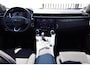 Lynk & Co 01 1.5 Panoramadak/360° Camera/Keyless/Lane assist/Adaptive cruise control/Navigatie/Apple carplay/Climate control/Stoelverwarming/Dodehoek detectie/Elektrisch sluitende achterklep/Elektrisch verstelbare stoel met geheugen