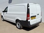 Mercedes-Benz eVito 112 66kWh L2 Elektrisch 94.9% (SOH) 280-WLTP 80kw Snelladen Climate Control Cruise Control Camera Stoelverwarming Parkeersensoren