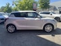Suzuki Swift 1.2 Select Smart Hybrid // ADAPT. CRUISE // CAMERA+SENSOREN // STOELVERWARMING // APPLE-ANDROID AUTO //