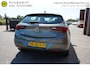 Opel Astra 1.0 Online Edition NL AUTO - NAVI - APPLE CARPLAY / ANDROID - PARKEERSENSOREN V+A - DAB+ - CRUISE - CLIMA - BLUETOOTH - 16 INCH L.M. VELGEN - 4 SEIZ. BANDEN