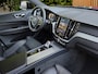 Volvo XC60 2.0 T8 Plug-in hybrid AWD Ultimate Dark | Polestar optimalisatie | Dealer onderhouden | SOH 96% | Trekhaak | 360 Cam | Pano | HUD