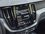 Volvo XC60 2.0 T8 Plug-in hybrid AWD Ultimate Dark | Polestar optimalisatie | Dealer onderhouden | SOH 96% | Trekhaak | 360 Cam | Pano | HUD