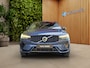 Volvo XC60 2.0 T8 Plug-in hybrid AWD Ultimate Dark | Polestar optimalisatie | Dealer onderhouden | SOH 96% | Trekhaak | 360 Cam | Pano | HUD