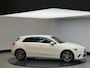 Mercedes-Benz A-klasse 200 Business Solution | 18 '' AMG wielen | Burmerster sound | Sportstoelen verw met leer | cam achter