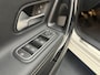 Mercedes-Benz A-klasse 200 Business Solution | 18 '' AMG wielen | Burmerster sound | Sportstoelen verw met leer | cam achter