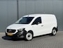Mercedes-Benz eCitan 112 Pro L2H1 / 51 kWh / 2.469 KM / ** RIJKLAAR ** / LED HIGH PERFORMANCE KOPLAMPEN / CAMERA / ECC / TREKHAAK / STOELVERW