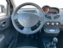 Renault Twingo 1.2 16V Parisienne Airco | bluetooth muziek en telefonie | Lm velgen | Orig.NL-auto | NAP | isofix | USB en Aux