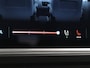 Volkswagen Transporter Caravelle 2.5 L2H1 eHybrid Style 233PK Aut. Trekhaak, 360gr. Camera, Navi, Side Assist, Keyless, Matrix-LED Koplampen, Adaptieve Cruise Control, 17" LM Velgen, 8-zitpl., Stoel-stuurverwarming
