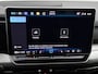 Volkswagen Golf 1.5 TSI Life Edition 116 PK | Trekhaak | Elektrisch verstelbare bestuurdersstoel | LED Koplampen | Apple Carplay | Android Auto | Camera | Stoelverwarming | Parkeersensoren | Adaptieve cruise control | 17" Lichtmetalen velgen |
