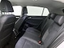 Volkswagen Golf 1.5 TSI Life Edition 116 PK | Trekhaak | Elektrisch verstelbare bestuurdersstoel | LED Koplampen | Apple Carplay | Android Auto | Camera | Stoelverwarming | Parkeersensoren | Adaptieve cruise control | 17" Lichtmetalen velgen |