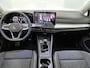 Volkswagen Golf 1.5 TSI Life Edition 116 PK | Trekhaak | Elektrisch verstelbare bestuurdersstoel | LED Koplampen | Apple Carplay | Android Auto | Camera | Stoelverwarming | Parkeersensoren | Adaptieve cruise control | 17" Lichtmetalen velgen |