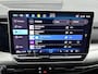 Volkswagen Golf 1.5 TSI Life Edition 116 PK | Trekhaak | Elektrisch verstelbare bestuurdersstoel | LED Koplampen | Apple Carplay | Android Auto | Camera | Stoelverwarming | Parkeersensoren | Adaptieve cruise control | 17" Lichtmetalen velgen |