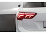 Volkswagen Tiguan 1.4 TSI eHybrid 245 PK R-Line Business+, 20" LM, Panoramadak, Leder, Adap. Onderstel