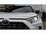Toyota RAV4 2.5 Hybrid Bi-Tone Automaat 218pk | Voorstoelen verwarmd | Parkeersensor voor en achter | Lendesteun(en) verstelbaar | Voorruit verwarming