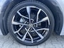 Toyota Prius 2.0 Plug-in Hybrid 220 Executive All seasonbanden