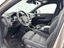 Volvo XC40 Single Motor Extended Range Plus 82 kWh | 19" Allseason | Trekhaak | Adaptieve Cruise | BLIS | Stoel/Stuurverwarming | Warmtepomp | Keyless | Elektr. Achterklep | Parkeercamera