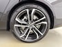 Volvo V90 T8 Recharge Ultra Dark | 20" | Luchtvering | Geventileerd Nappa | Stoelmassage | Bowers & Wilkins | Trekhaak | 360 Camera | Gelamineerd & Getint Glas | Head-Up | Panoramadak | Lederen interieurdelen