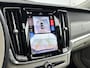 Volvo V90 T8 Recharge Ultra Dark | 20" | Luchtvering | Geventileerd Nappa | Stoelmassage | Bowers & Wilkins | Trekhaak | 360 Camera | Gelamineerd & Getint Glas | Head-Up | Panoramadak | Lederen interieurdelen
