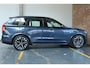 Volvo XC90 T8 Plug-in hybrid AWD Ultra Dark | Bowers & Wilkins Premium Audio | Luchtvering | Nappa Lederen bekleding met ventilatie | 360° Parkeercamera | Semi-Electrische Wegklapbare trekhaak | Panoramadak | Stoelverwarming | Parkeersensoren voor + achter
