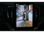 Volvo XC90 T8 Plug-in hybrid AWD Ultra Dark | Bowers & Wilkins Premium Audio | Luchtvering | Nappa Lederen bekleding met ventilatie | 360° Parkeercamera | Semi-Electrische Wegklapbare trekhaak | Panoramadak | Stoelverwarming | Parkeersensoren voor + achter
