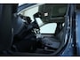 Volvo XC90 T8 Plug-in hybrid AWD Ultra Dark | Bowers & Wilkins Premium Audio | Luchtvering | Nappa Lederen bekleding met ventilatie | 360° Parkeercamera | Semi-Electrische Wegklapbare trekhaak | Panoramadak | Stoelverwarming | Parkeersensoren voor + achter