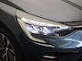 Renault Clio 1.6 E-Tech Hybrid 140 Zen | Trekhaak | Stoelverwarming | Climate control | Cruise control | Parkeersensoren achter | Apple carplay/Android auto |