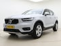 Volvo XC40 T2 130PK Business Pro | Stoel/stuurverwarming + stoelverwarming achter | Achteruitrijcamera | Parkeersensoren voor | Climate control | Applecarplay/ android auto |