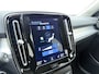 Volvo XC40 T2 130PK Business Pro | Stoel/stuurverwarming + stoelverwarming achter | Achteruitrijcamera | Parkeersensoren voor | Climate control | Applecarplay/ android auto |
