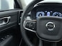 Volvo XC40 T2 130PK Business Pro | Stoel/stuurverwarming + stoelverwarming achter | Achteruitrijcamera | Parkeersensoren voor | Climate control | Applecarplay/ android auto |